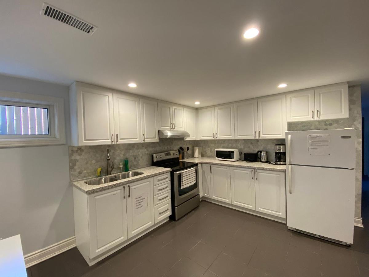 Yonge And Finch Subway !S Spacious And Modern Private Bd With Shared Bathroom Toronto Exterior photo